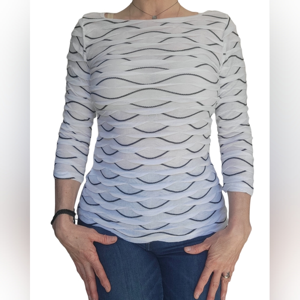 Silvergate brand Pretty Classy Wave Print B&W Shirt With 3/4 Bracelet  Sleeves
